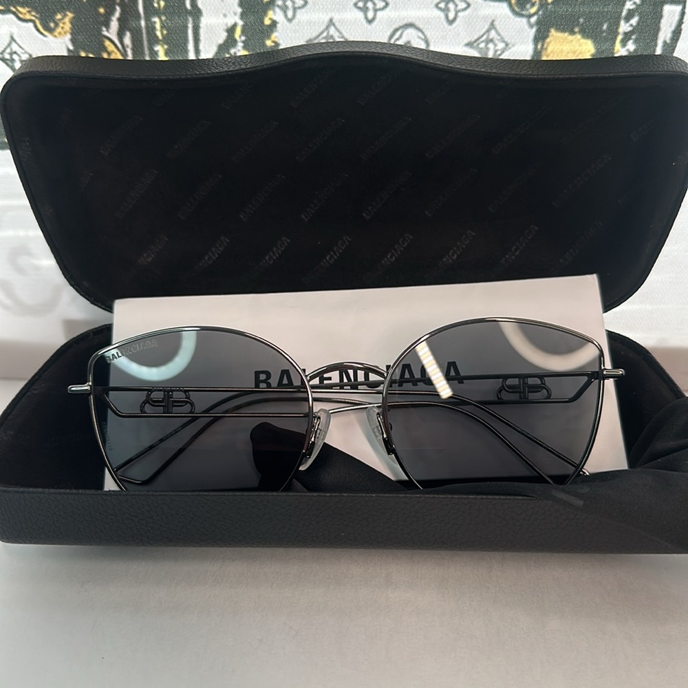 New Authentic Balenciaga™ BB0059SK 003 57 - Ruthenium - Picture 15 of 17